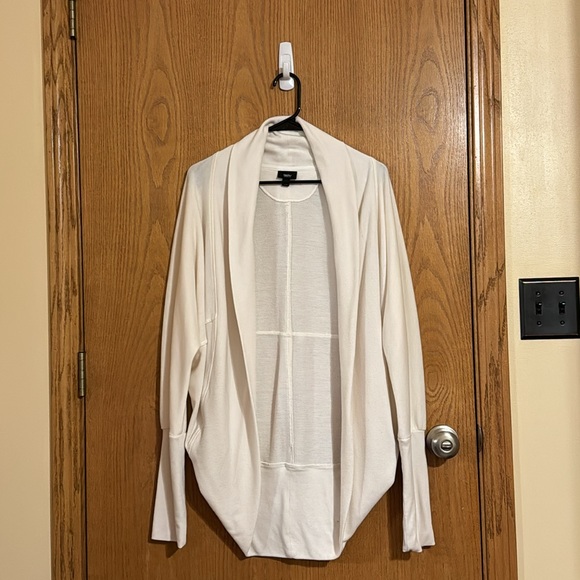 Women’s Cardigan - Picture 2 of 5